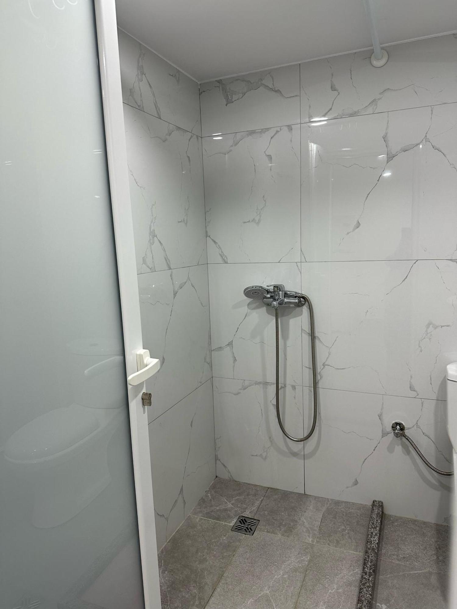 Holiday Apartment Bido Sarandë Exteriör bild